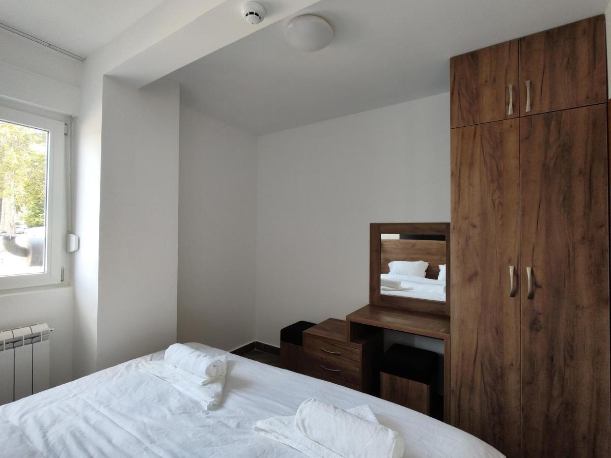 Apartments & Restaurant Pirlitor Žabljak Dış mekan fotoğraf