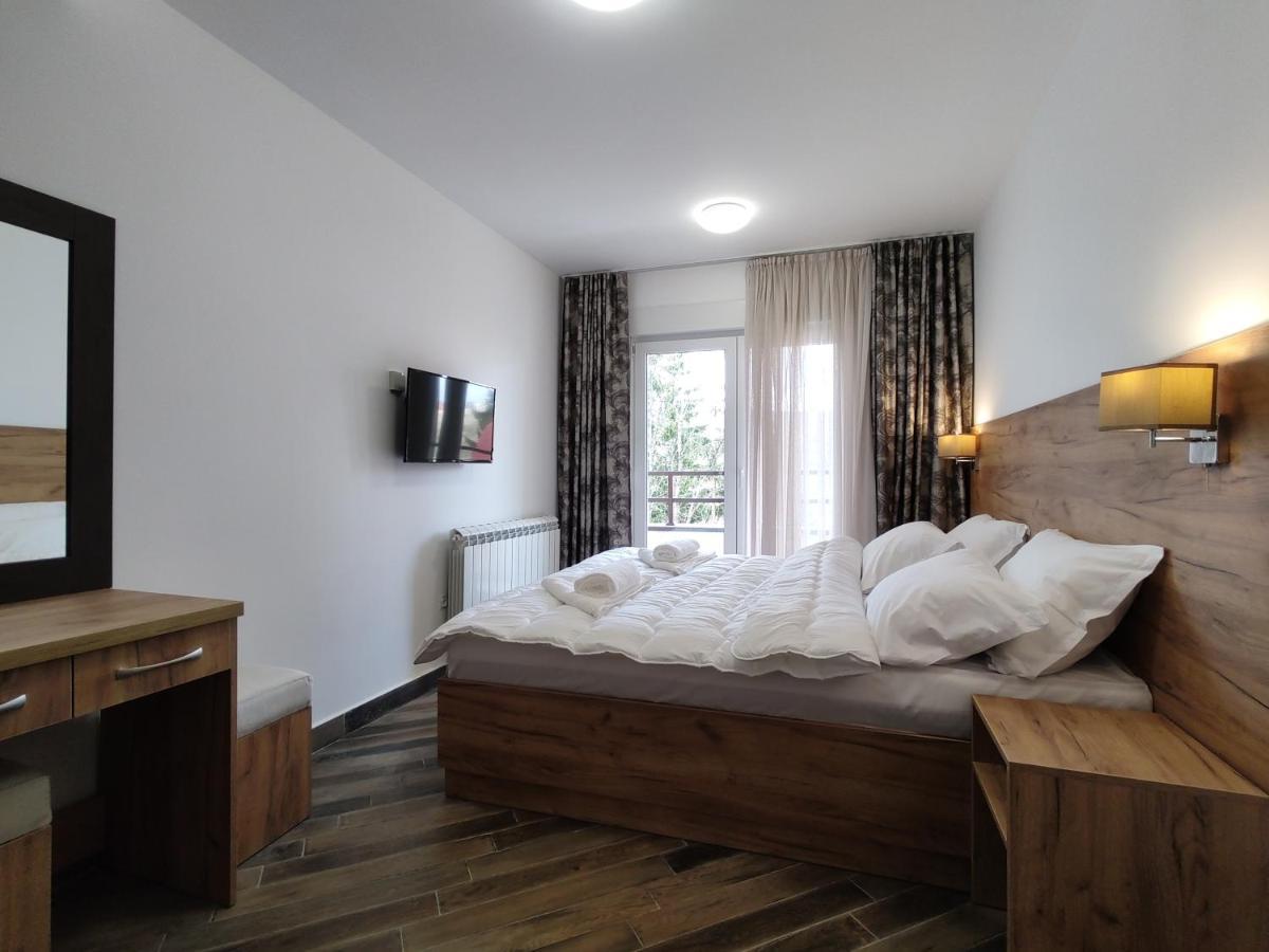 Apartments & Restaurant Pirlitor Žabljak Dış mekan fotoğraf
